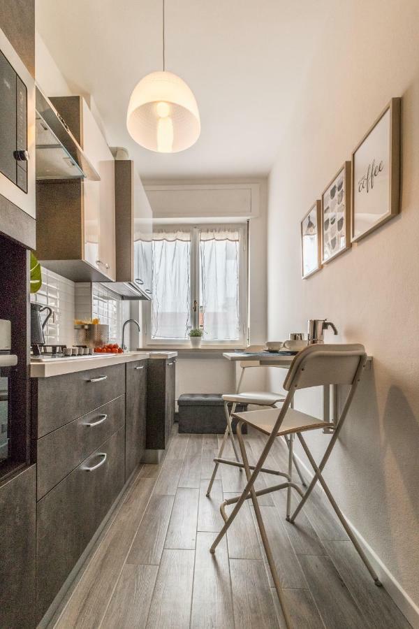 Joivy Modern 1-Bed Flat With Balcony In Portello Милано Екстериор снимка