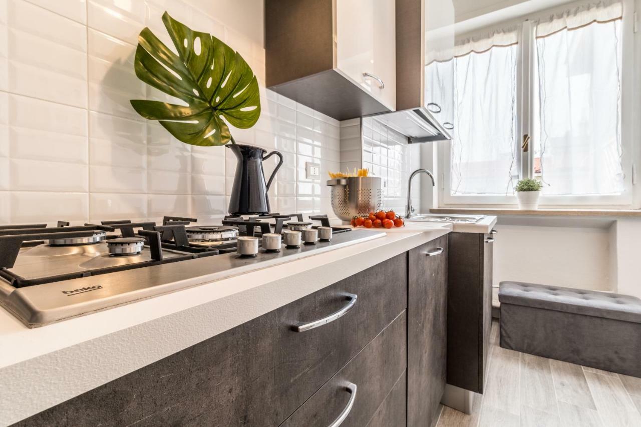 Joivy Modern 1-Bed Flat With Balcony In Portello Милано Екстериор снимка
